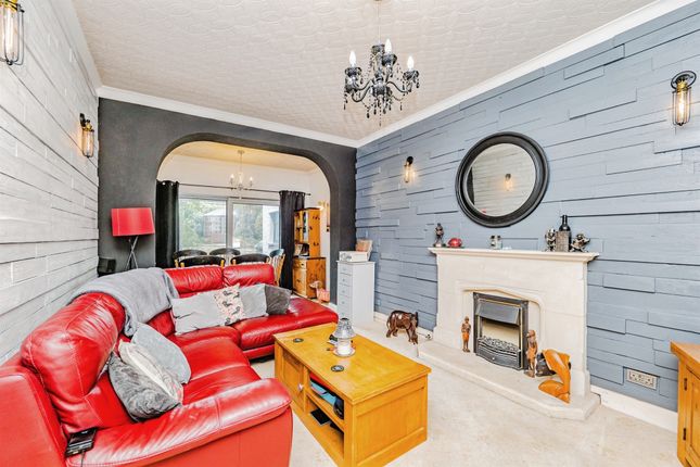 9, Wyndham Crescent, Bridgend photo 3
