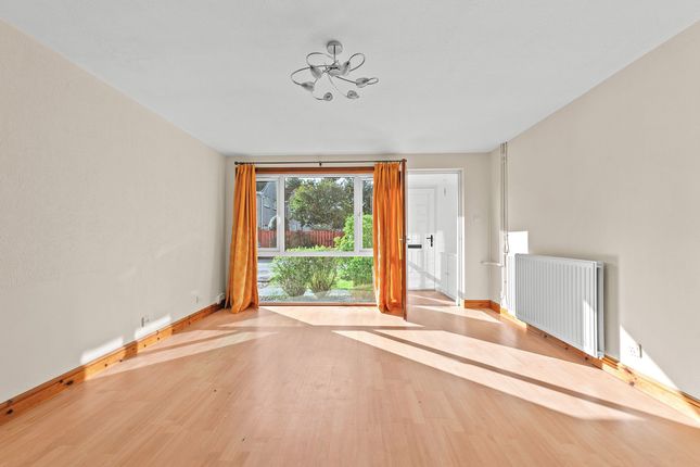 41 Bells Burn Avenue, Linlithgow photo 3
