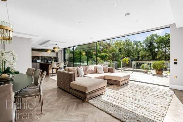 72, Tycehurst Hill, Loughton photo 4
