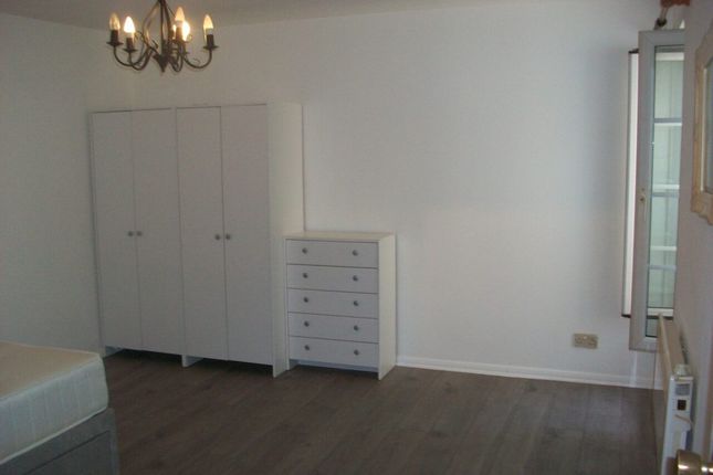 257, Tollgate Road, London photo 3