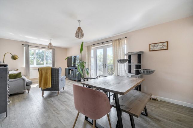 Flat 3, Girling House, 8, Glover Crescent, Reading photo 3