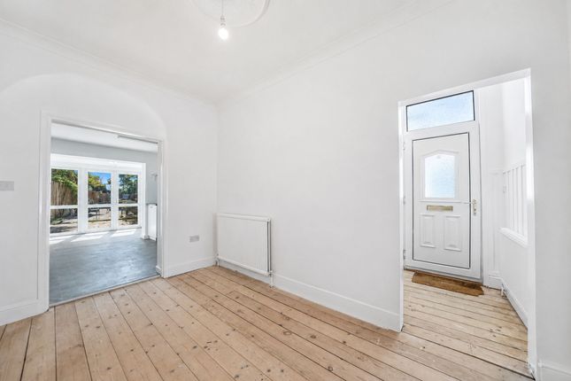 42 Furze Road, Thornton Heath photo 4