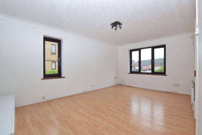 Flat to rent in Dalrymple Way, Norwich