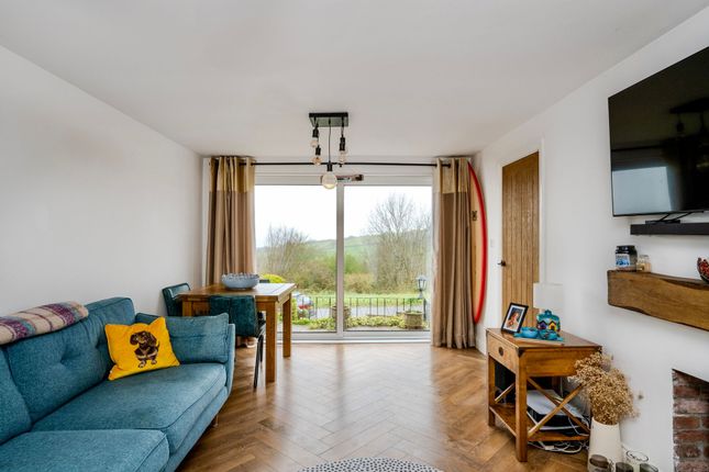 30 Maes Yr Efail, Swansea photo 4