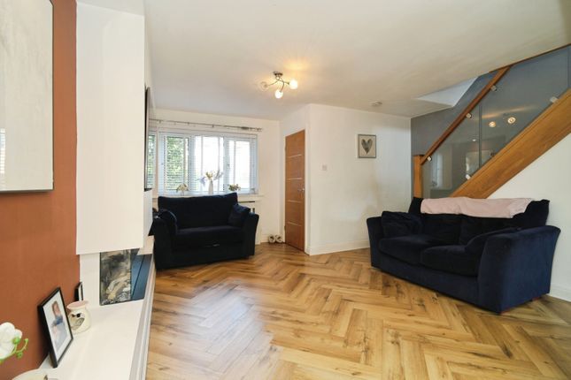 11, Midford Drive, Greater Manchester photo 4