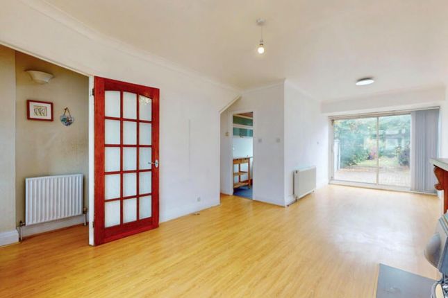 Warwick Crescent, Hayes photo 3
