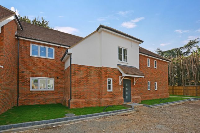Thumbnail Flat for sale in 3 - 5 Station Road, Amersham