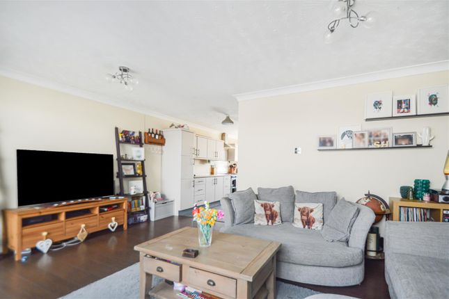 24, Vetch Walk, Haverhill photo 4