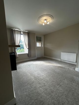 58 Commonside, Batley photo 2