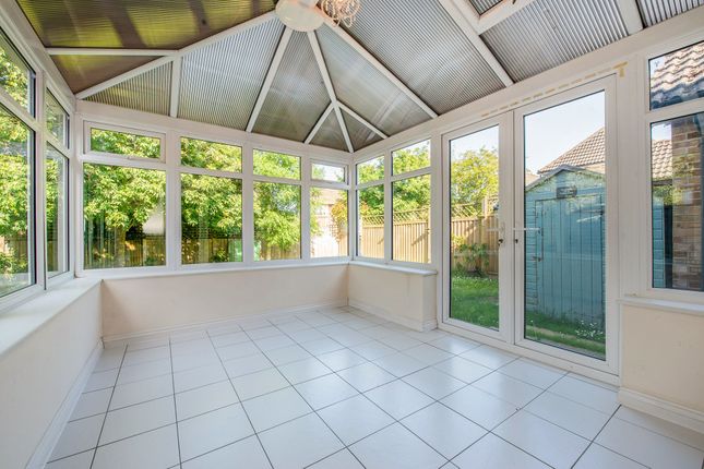 16, The Meadows, Chichester, PO19 photo 4
