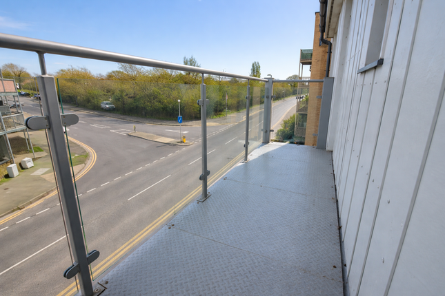 35, Torino Way, South Ockendon photo 3