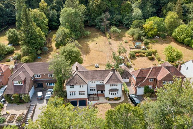 Elim,, Bassetsbury Lane, Buckinghamshire photo 4