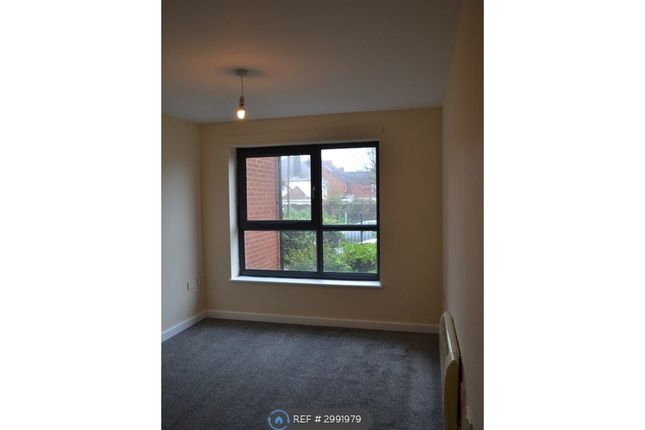Flat, The Junction Bilston Lane, Willenhall photo 3