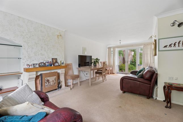 121, Plantation Road, Leighton Buzzard photo 3