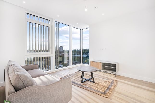 1-bed flat on L16.01, Grand Central Apartments, 3 Brill Place, London, £3,600/mo