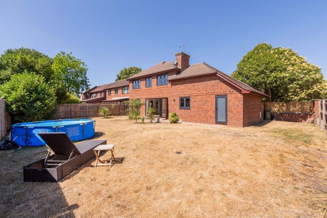 1, Applecroft, Maidenhead photo 4