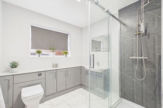 238 Abbotts Drive, Stanford-Le-Hope photo 4