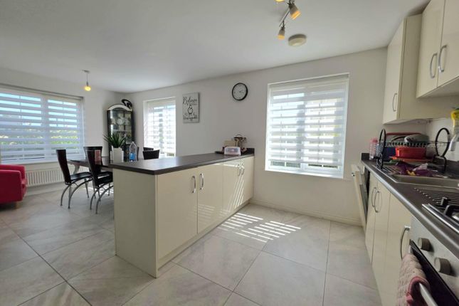 6, Mayfly Road, Northampton photo 3