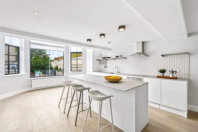 2-bed flat on Flat 4, Caxton Gate, London, £835,000