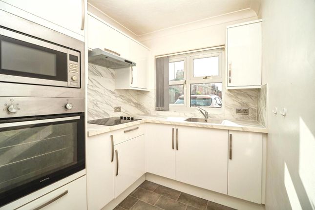 Flat 1, Jenner Court,, Stavordale Road, Dorset photo 2