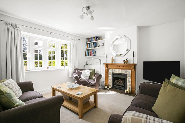 22, Letty Green, Nr Hertford photo 2