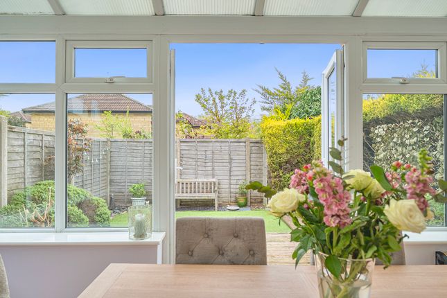 220, Stratton Heights, Cirencester photo 2