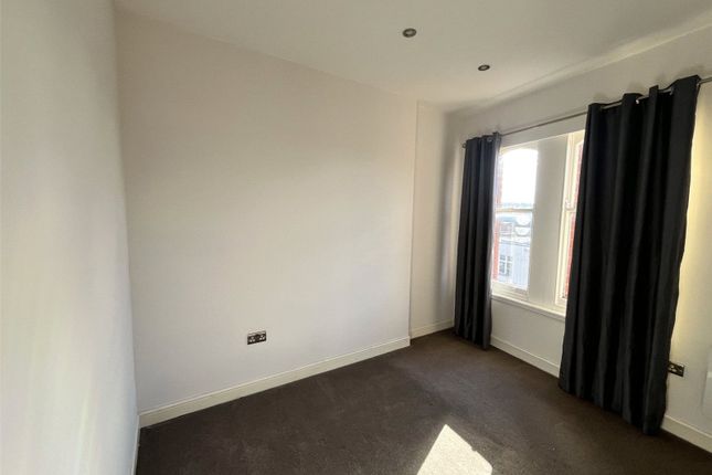 Flat C, 7, Market Place, Warwickshire photo 4