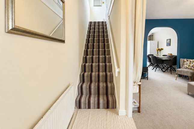 41, Wardell Close, London photo 3