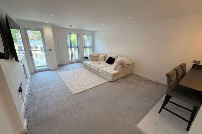 16 Swallowfield,, Chorley New Road, Bolton photo 5