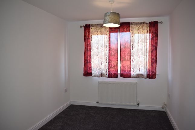 Semi-detached house to rent in Old Hinckley Road, Nuneaton