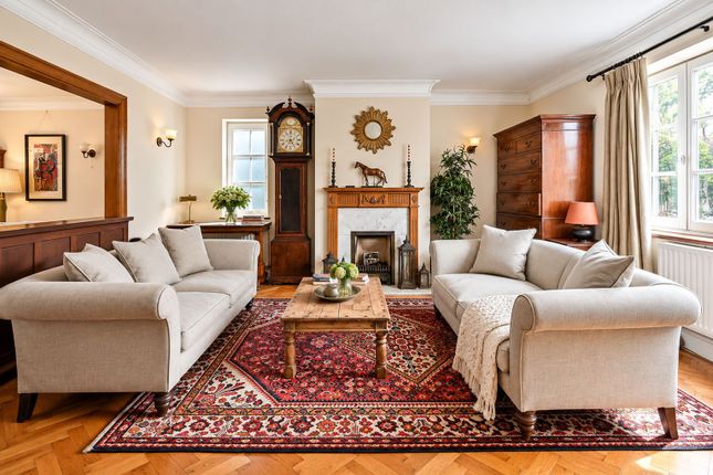 Merrydown, 12 Aldersey Road, Guildford photo 4