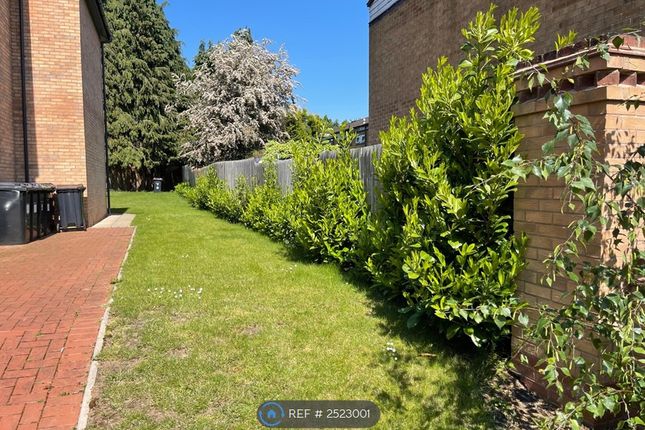 Apartment, B Braceby Avenue, Birmingham photo 4