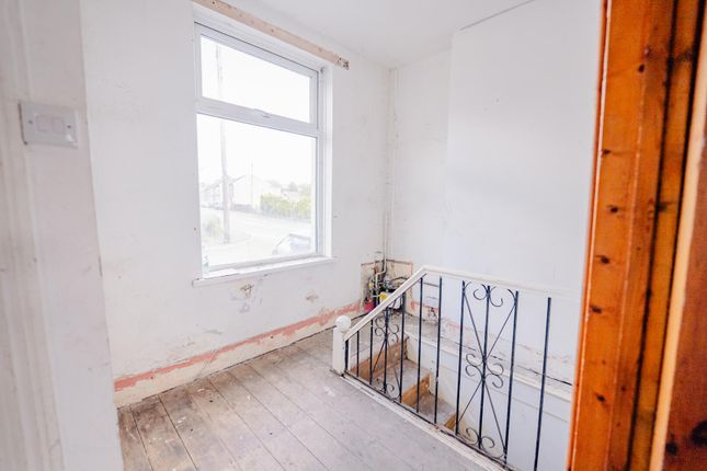 2 Golynos Place, Albert Road, Pontypool photo 4