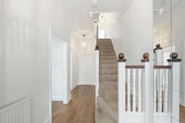 Magdalen Road, London photo 3