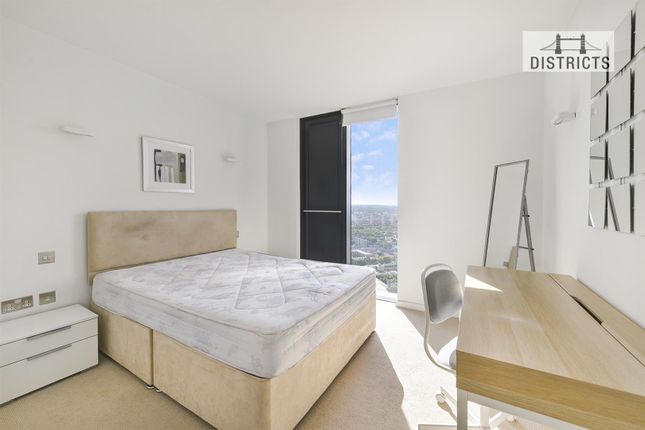 Apartment 3805, Strata Building, 8 Walworth Road, London photo 4