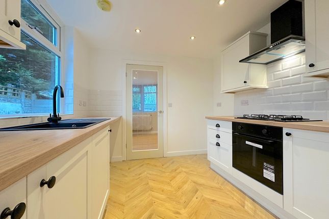 16, Lincoln Green, Wolverhampton photo 4