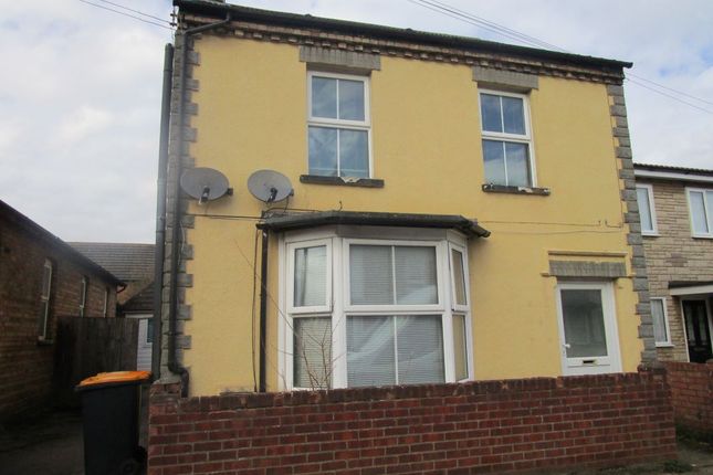 Thumbnail Block of flats for sale in 11 Duncombe Street, Kempston, Bedfordshire