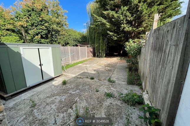 A Station Road, Harrow photo 3