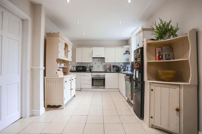 8, Barritt Road, Rossendale photo 3