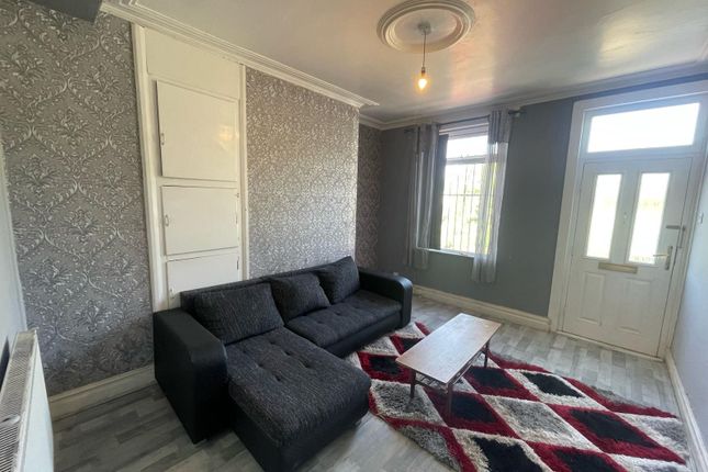 22 Hovingham Grove, Leeds photo 2