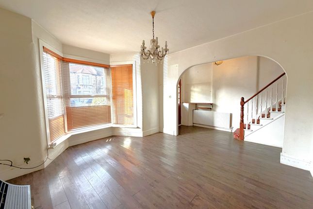 7 Hazeldene Road, Ilford photo 3
