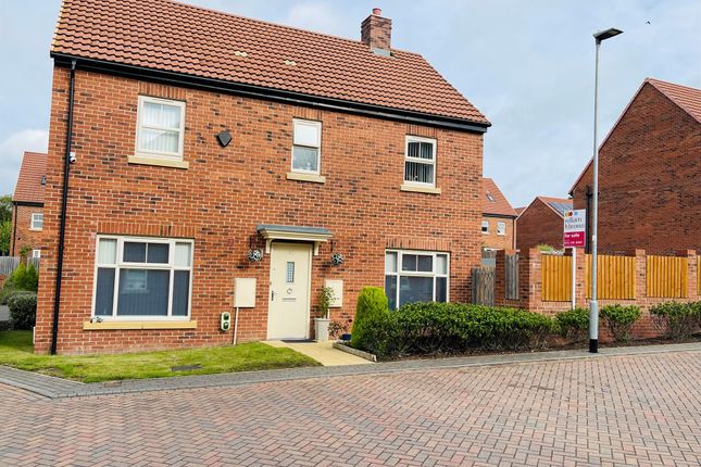 Thumbnail Detached house for sale in Asket Close, Leeds