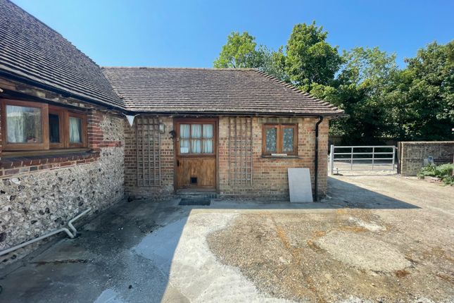 Thumbnail Bungalow to rent in The Street, Offham, Lewes, East Sussex