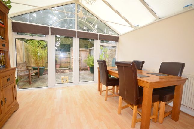 12, Essenhigh Drive, Worthing photo 4
