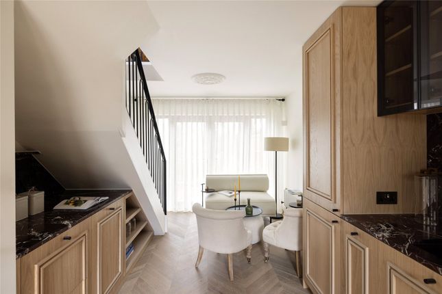 2-bed house on The Cottage, 72, St Quintin Avenue, London, £550,000
