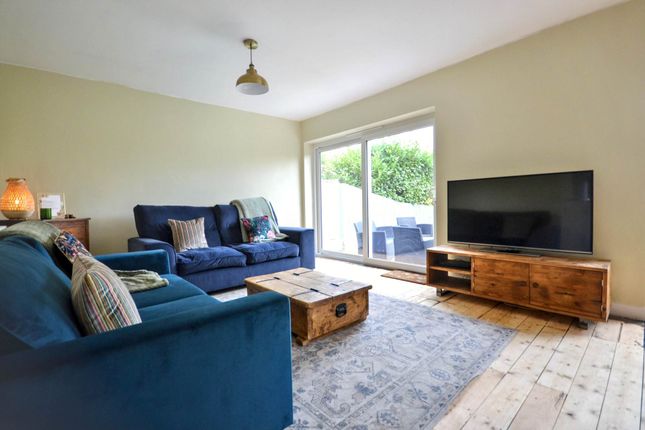 12, Smithwood Grove, Cheltenham photo 4