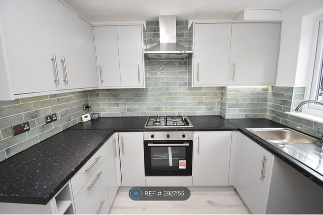 Stapleford Close, London photo 2