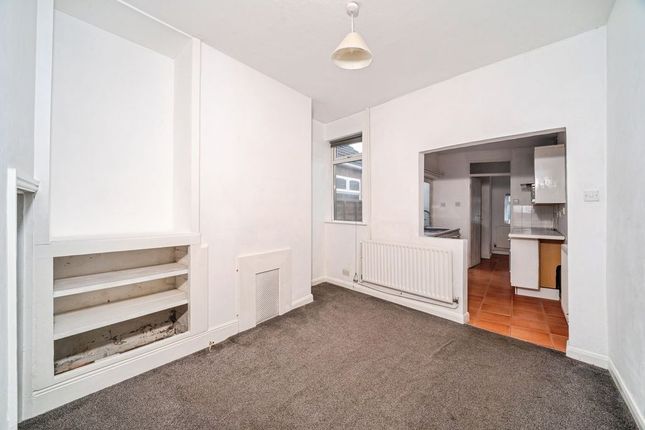 21, Bark Street, Cleethorpes photo 3