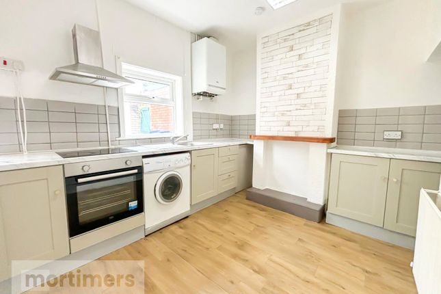 9, Spring Lane, Lancashire photo 2