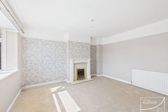 19a Seaway Road, Paignton photo 2